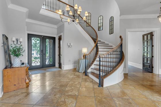 The Best Lens for Real Estate Photography (and What to Skip)